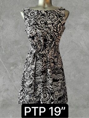 💟Kim Rogers Black and White Floral Dress